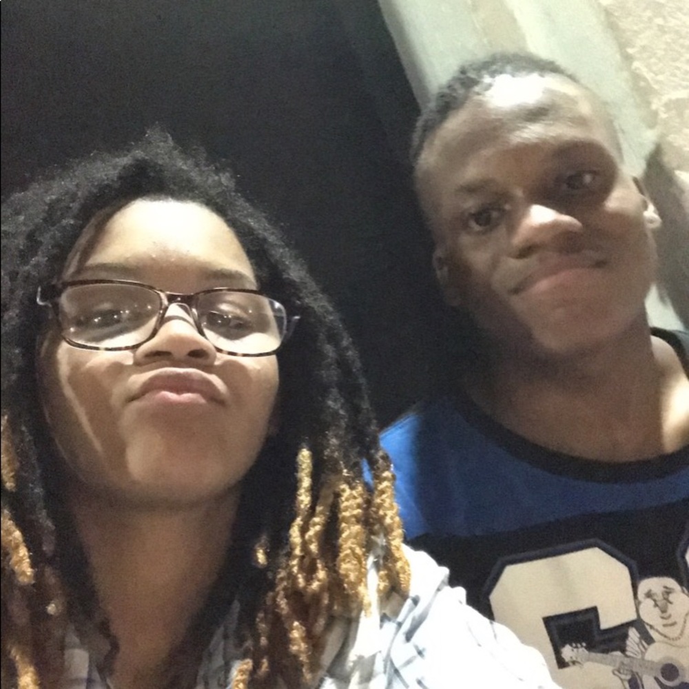 Meet your Posher, Ladeya